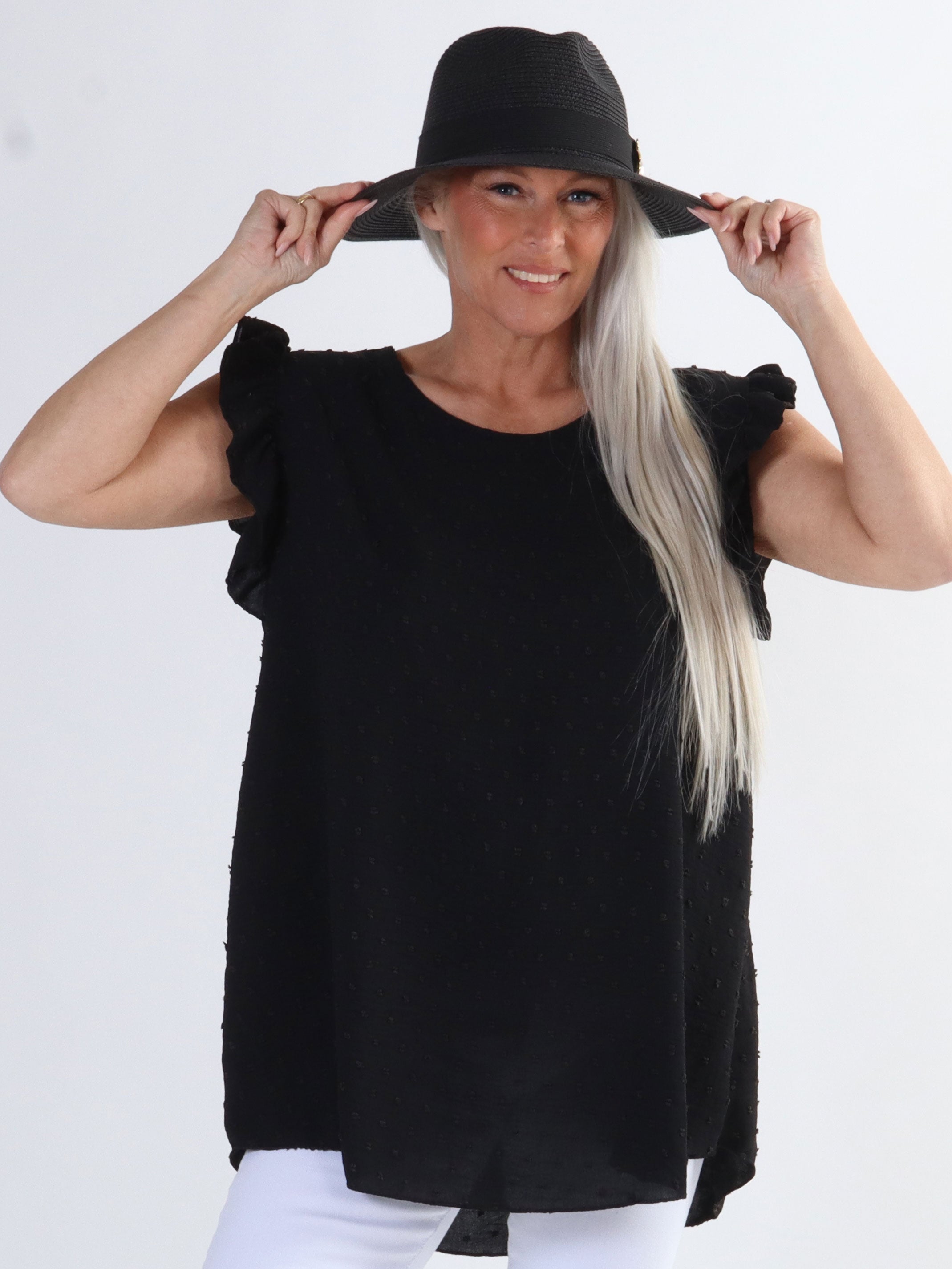 Evig - Sød plus size tunika med prikker og flæseærmer